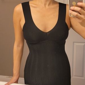 NEW McGinn Black Midi bodycon Dress